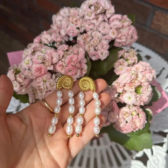 Freshwater Pearl 18K Gold Stainless Steel Waterproof Tassel Shell Earrings - Picture 11 of 15